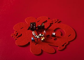 河北秦開電氣設(shè)備恭祝全國人民新年快樂！